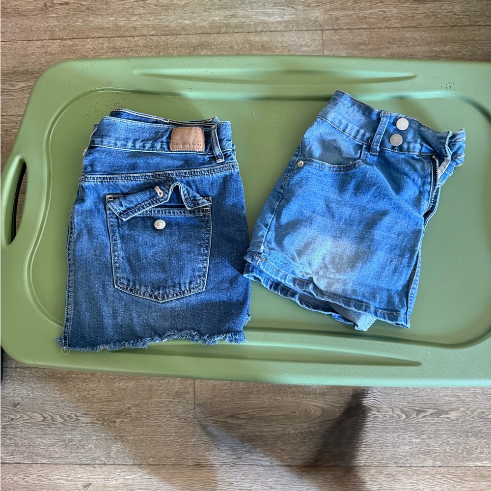 Stylish Blue Denim Mini Skirt